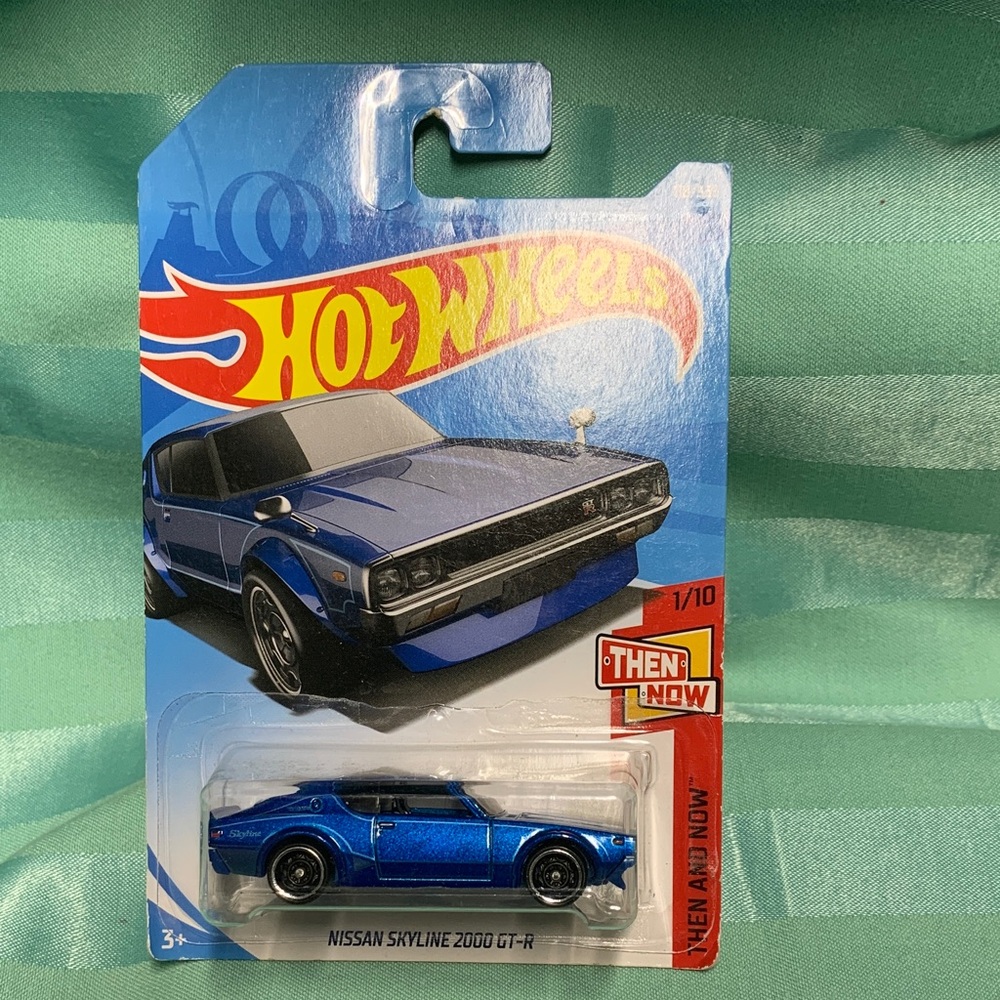 Nissan Skyline 2000 GT-R Hot Wheels Toy Car Now and Then